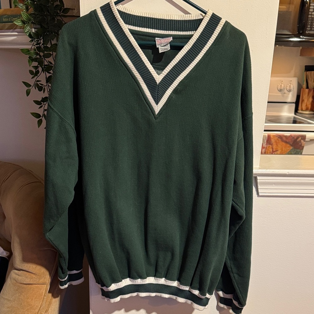 Vintage Pluma Dark Green V-Neck Sweate